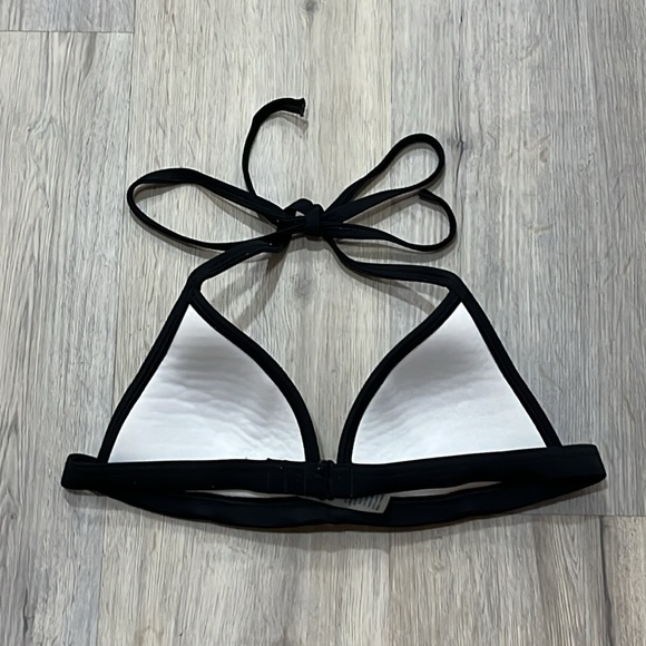 Victoria’s Secret PINK bikini top - Picture 2 of 2